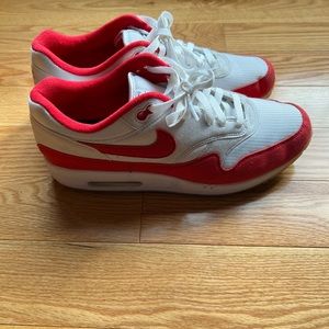 Nike Air Max 1 men’s sneakers